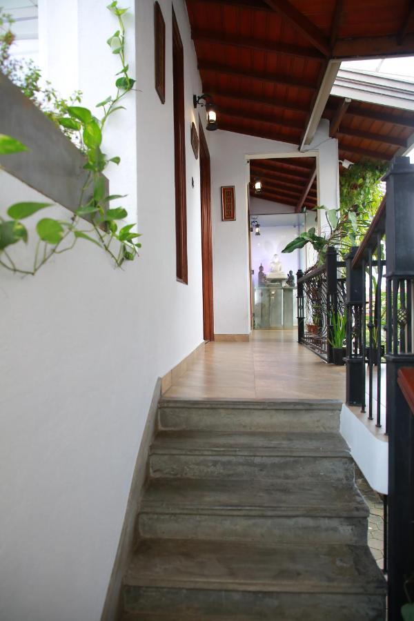 Colombo Orchid Villa Bagian luar foto